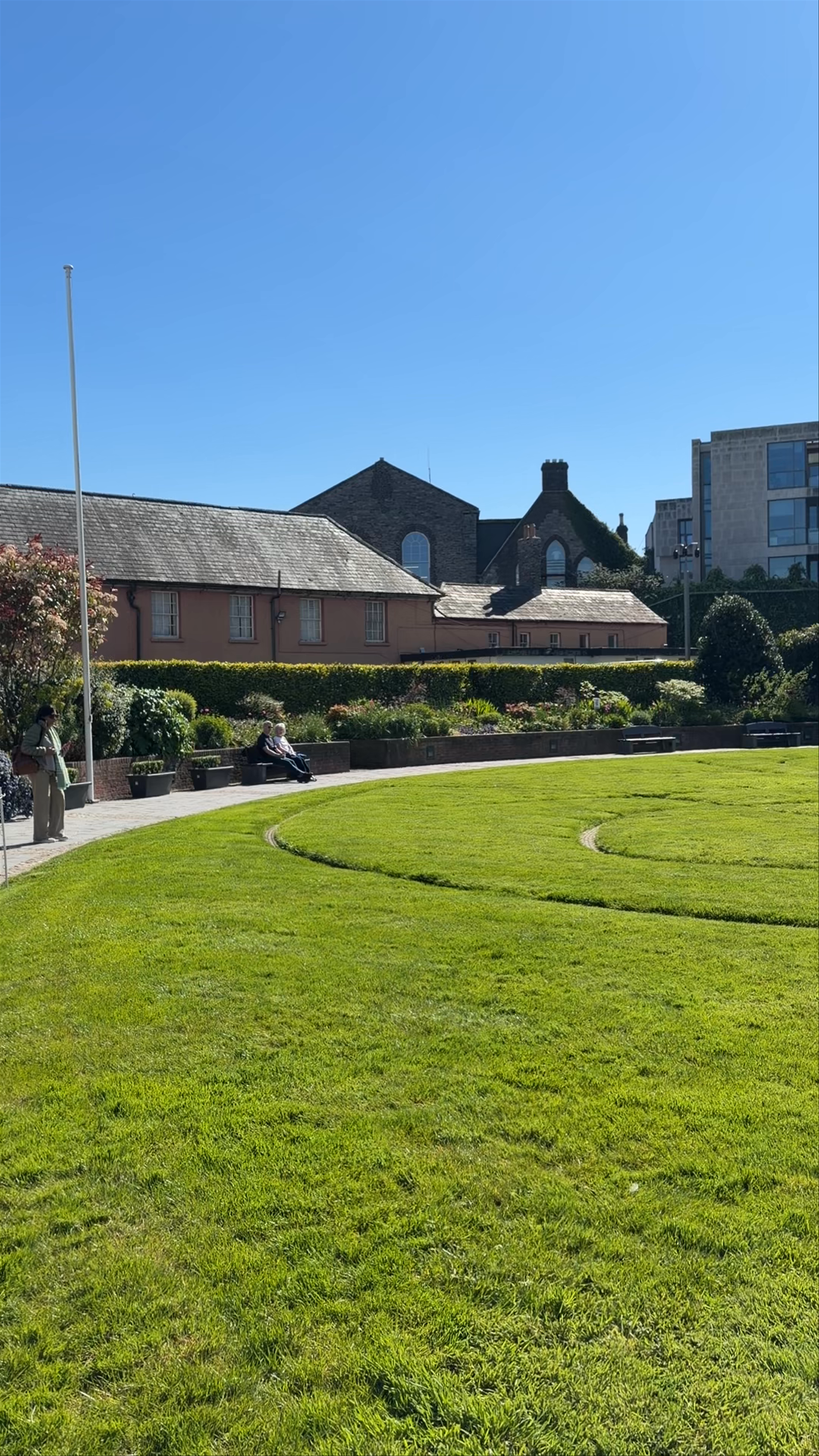 Dubh Linn Garden