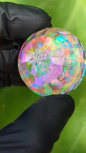 Preview pic of Dichroic faceted marble