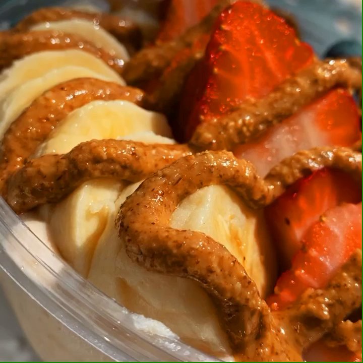 Kösta Bowls - High tide bowl subbing for a banana base - Acai Bowls Near Me - Myrtle Beach, South Carolina