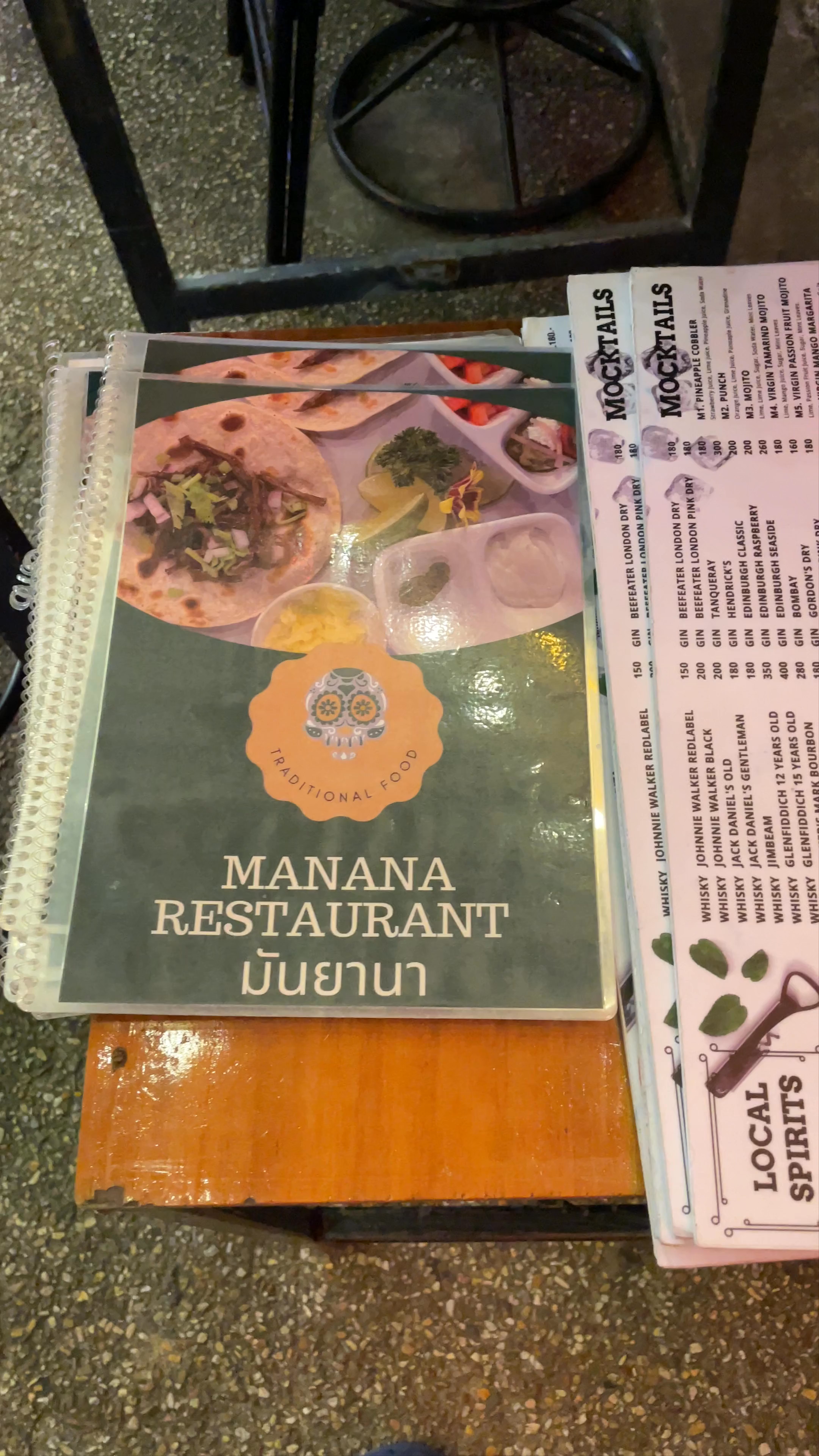 Manana Restaurant: Nightlife and Traditional Flavors at Ao Nang Beach