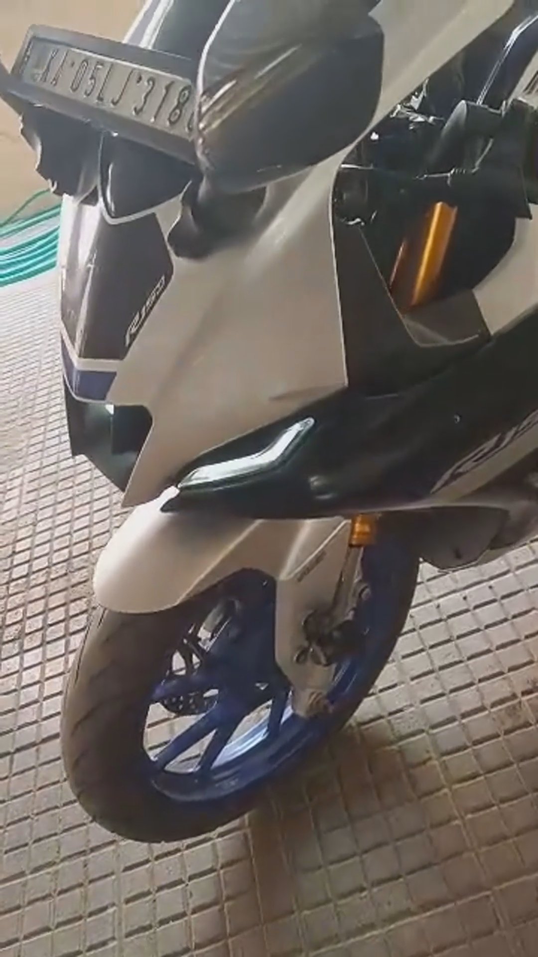 Walk-around video thumbnail