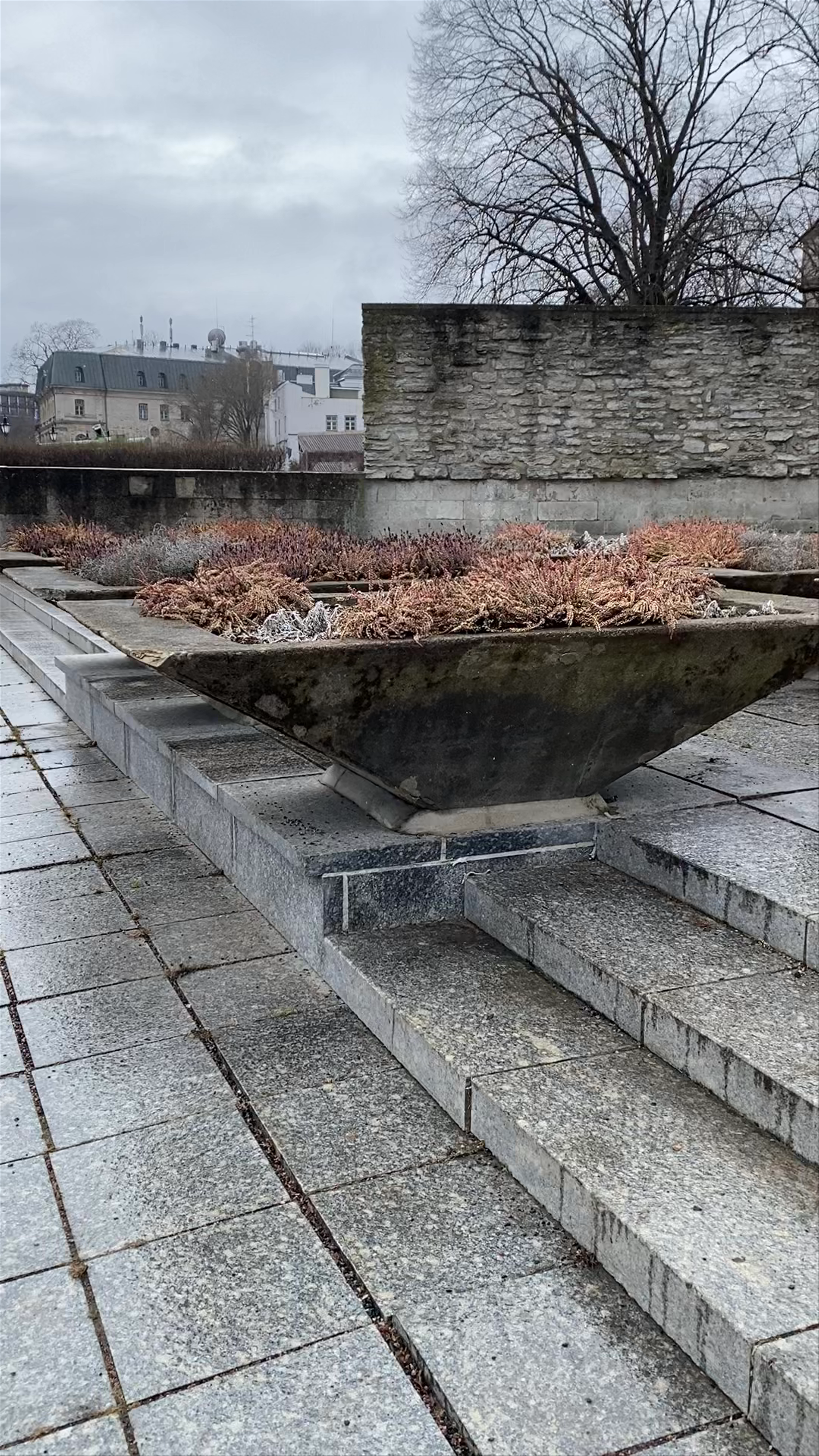 Eduard Vilde Monument: A Quiet Reflection Spot in Tallinn