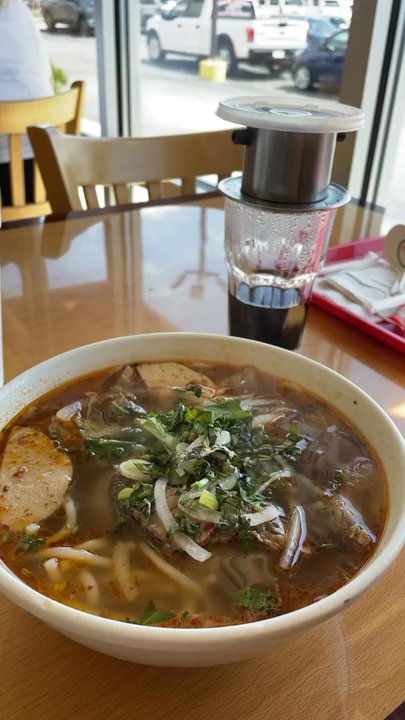 Egg Roll Number 1 - Vietnamese Near Me - Indianapolis, Indiana