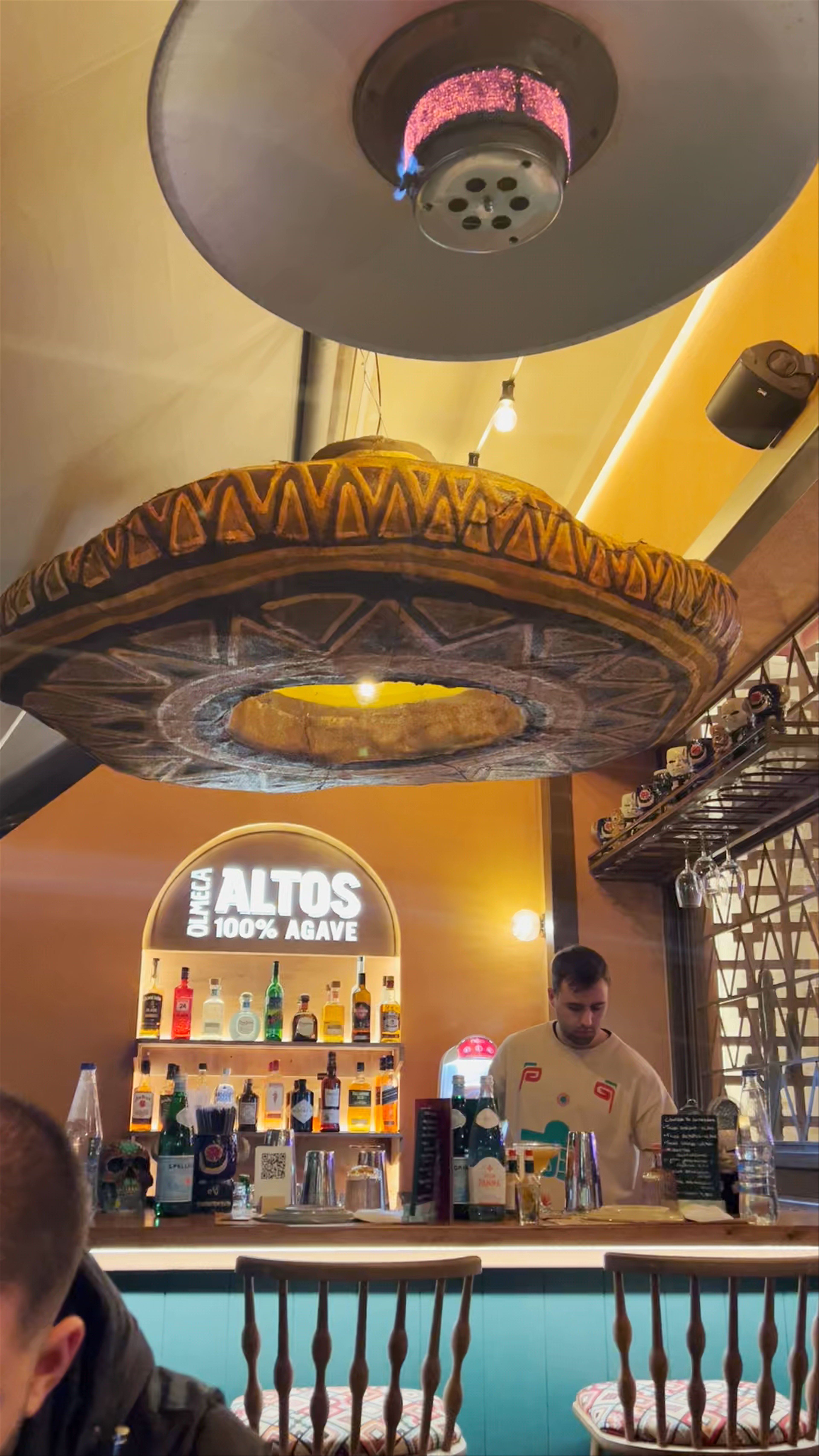 Sombreros Food & Sueños: Vibrant Mexican Flavors in Larissa