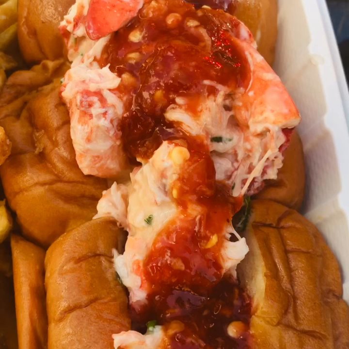 Feast - SPICY LOBSTER ROLL & FRIES/BIG Mac Bara & Fries Ono Kine Grindz Ohana - Hawaiian Near Me - Honolulu, Hawaii