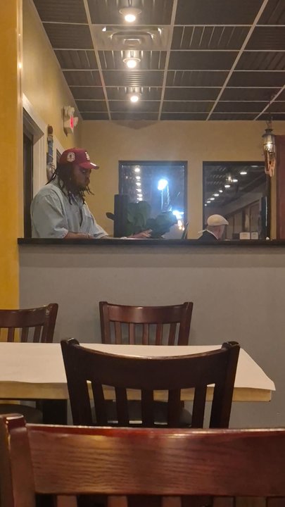 Oceancrat The Boiling Seafood - The music was creating a nice vibe for a Saturday night vibe. - Cajun/Creole Near Me - Maple Shade, New Jersey
