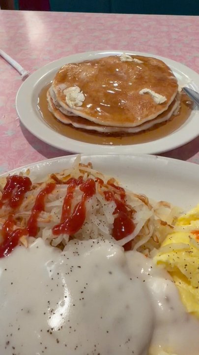 Rosie's Diner - American Near Me - Aurora, Colorado