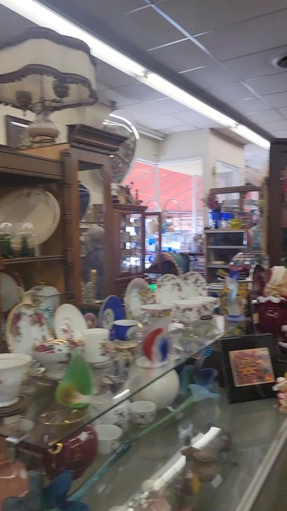 Northwestern Trading - Inside - Antiques Near Me - Oroville, California