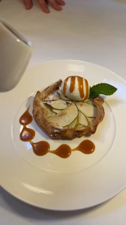 Kismet Restaurant - Apple galette - Wine Bars Near Me - Vancouver, Washington