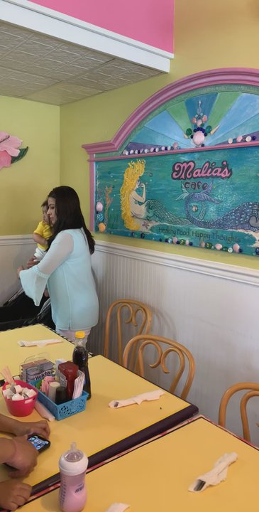 Malia's Cafe - Such cute decor - beachy quaint - Breakfast & Brunch Near Me - Ocean City, Maryland