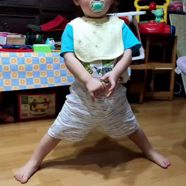 在劈腿