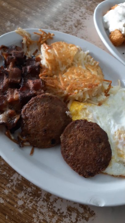 Mr. Quick - Hungry man breakfast and breakfast burger platter - Breakfast & Brunch Near Me - Orlando, Florida
