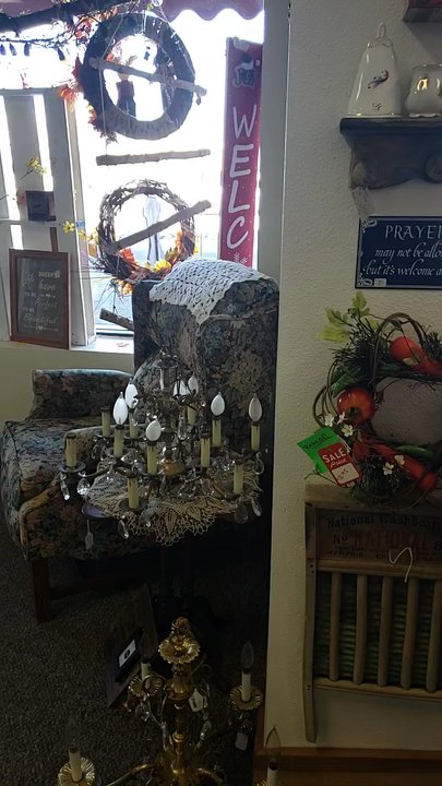 2 Sisters Boutique - Notaries Near Me - Fallon, Nevada