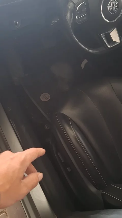 ام جي 5 COM 2023