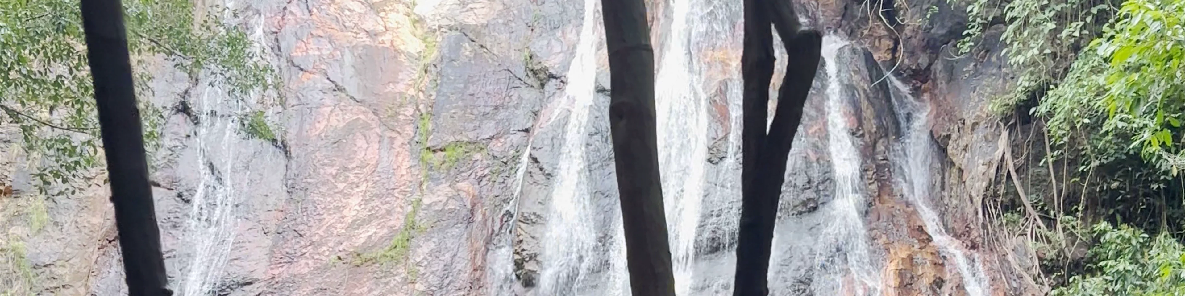 Na Mueang Waterfall