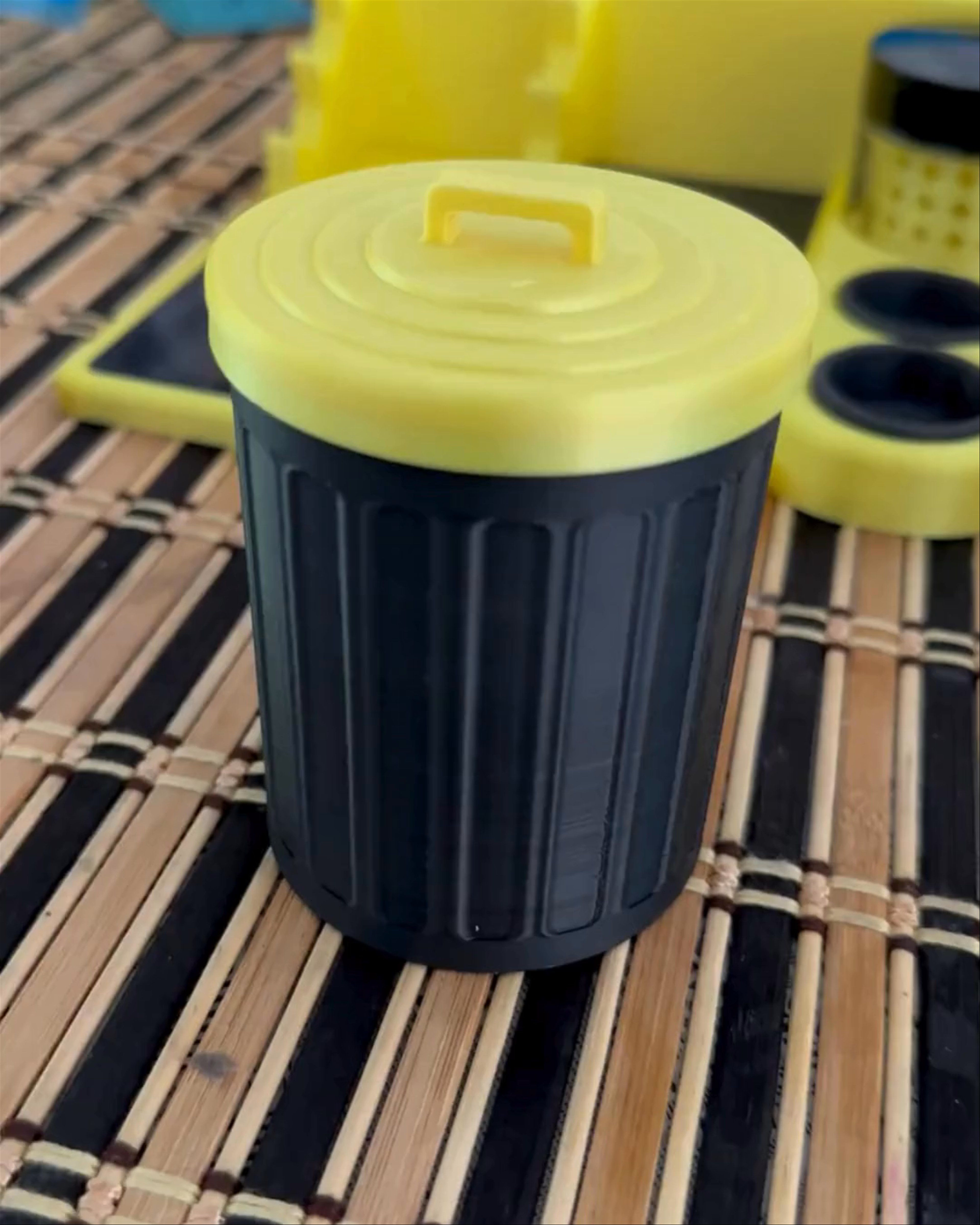 Preview pic of Swab Q tip Mini Trash Can- Cotton Tools Organizer Dab Station Mini Dab Pad Terp Pearl Holder Holder 14mm 10mm Holder Silicone Custom Color