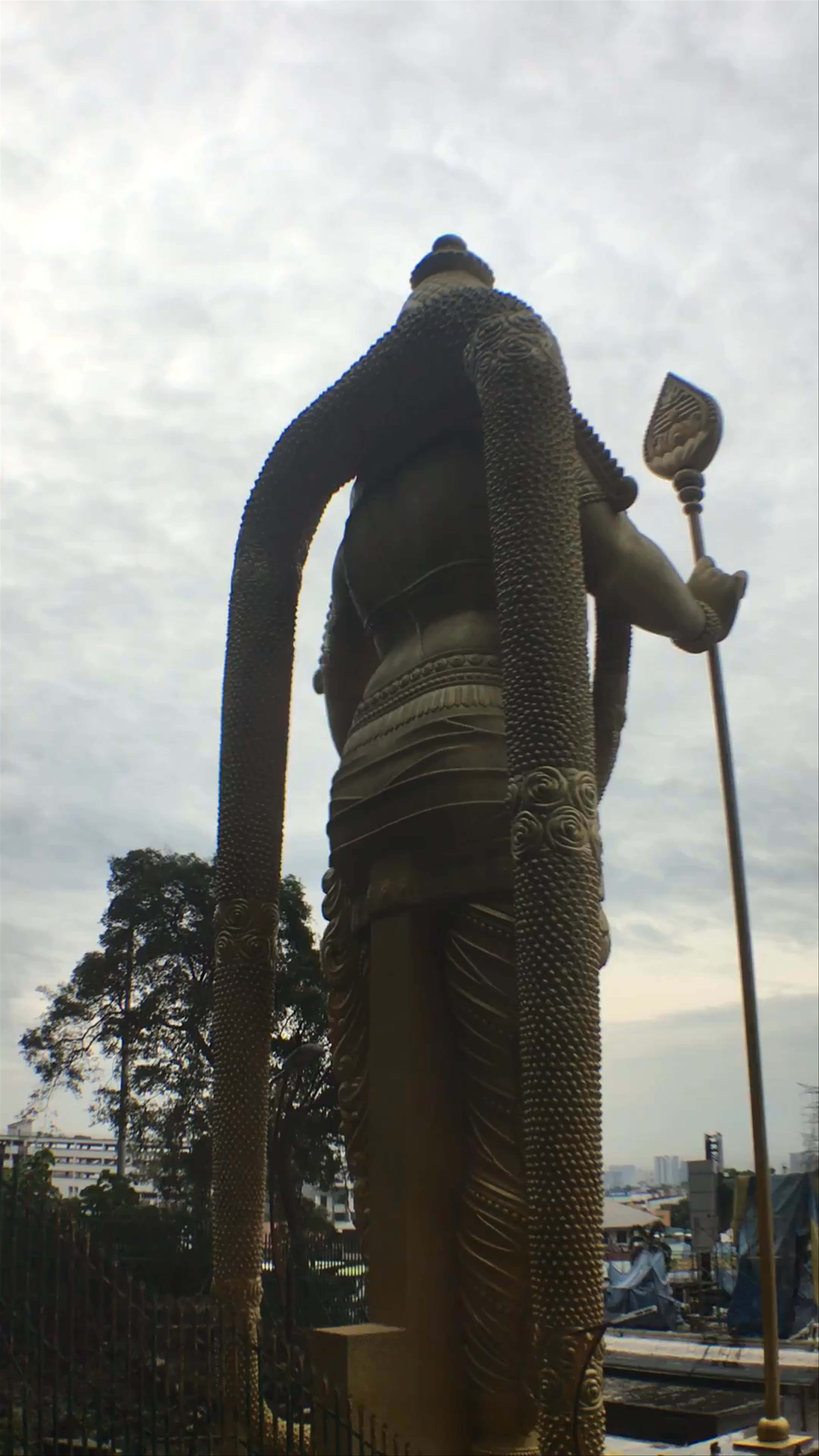 Batu Caves: Majestic Hindu Shrine and Natural Wonder in Malaysia