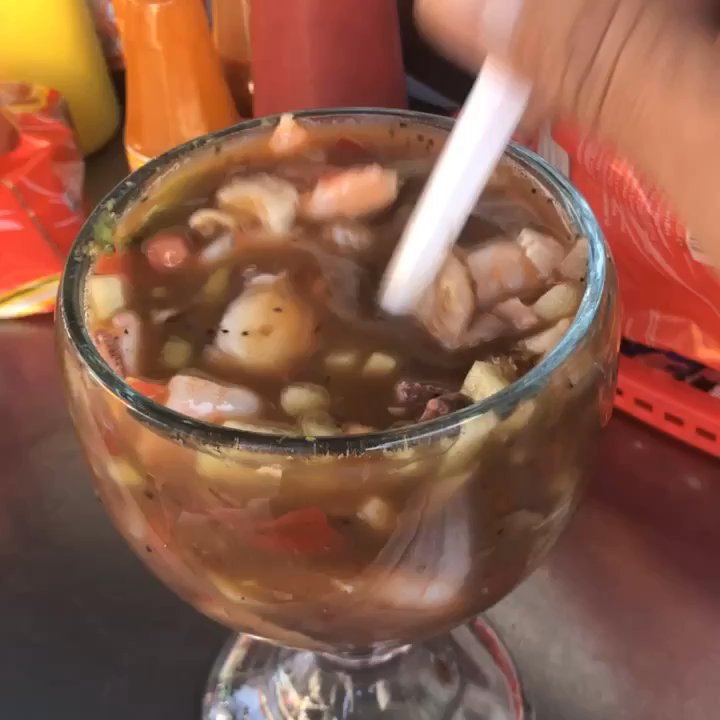 El Paisa - Coctel de Camarón, Pulpo y Almeja - Seafood Near Me - Tijuana, BCN