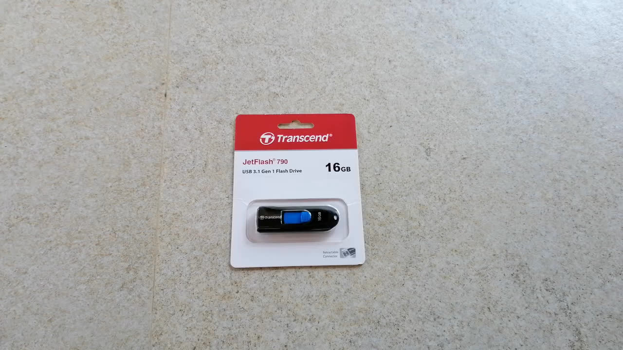 Transcend 16GB JetFlash 790 USB 3.0 Flash Drive (Black)
