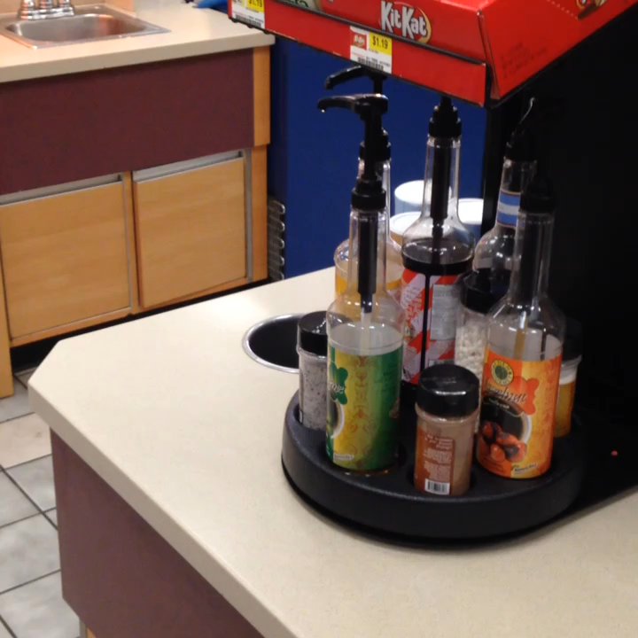 Speedway - Coffee, Nachos Condiments... Oh, yeah!!! - Gas Stations Near Me - Novi, Michigan