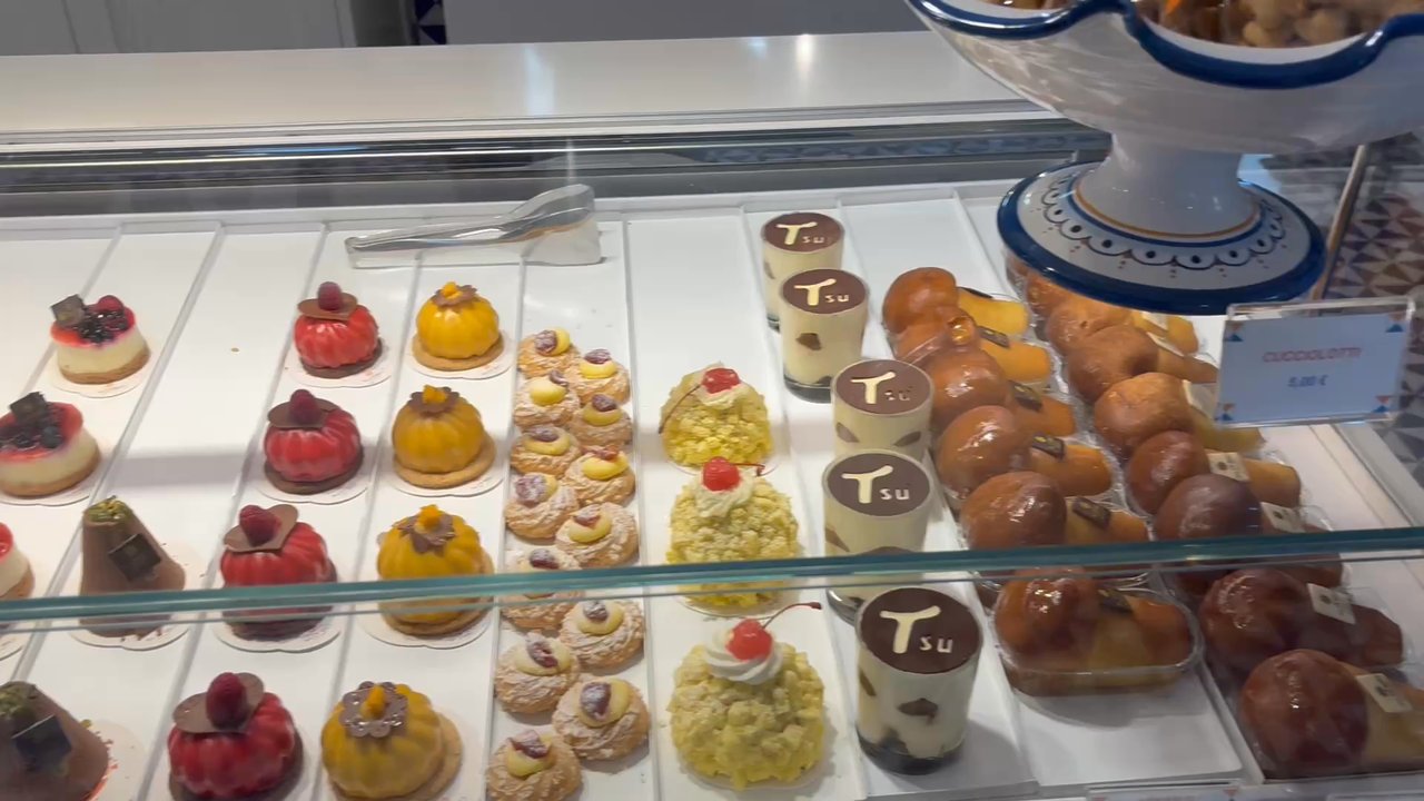 Sal de Riso - Video of the dessert case incredible!!! - Ice Cream & Frozen Yogurt Near Me - Minori, SA