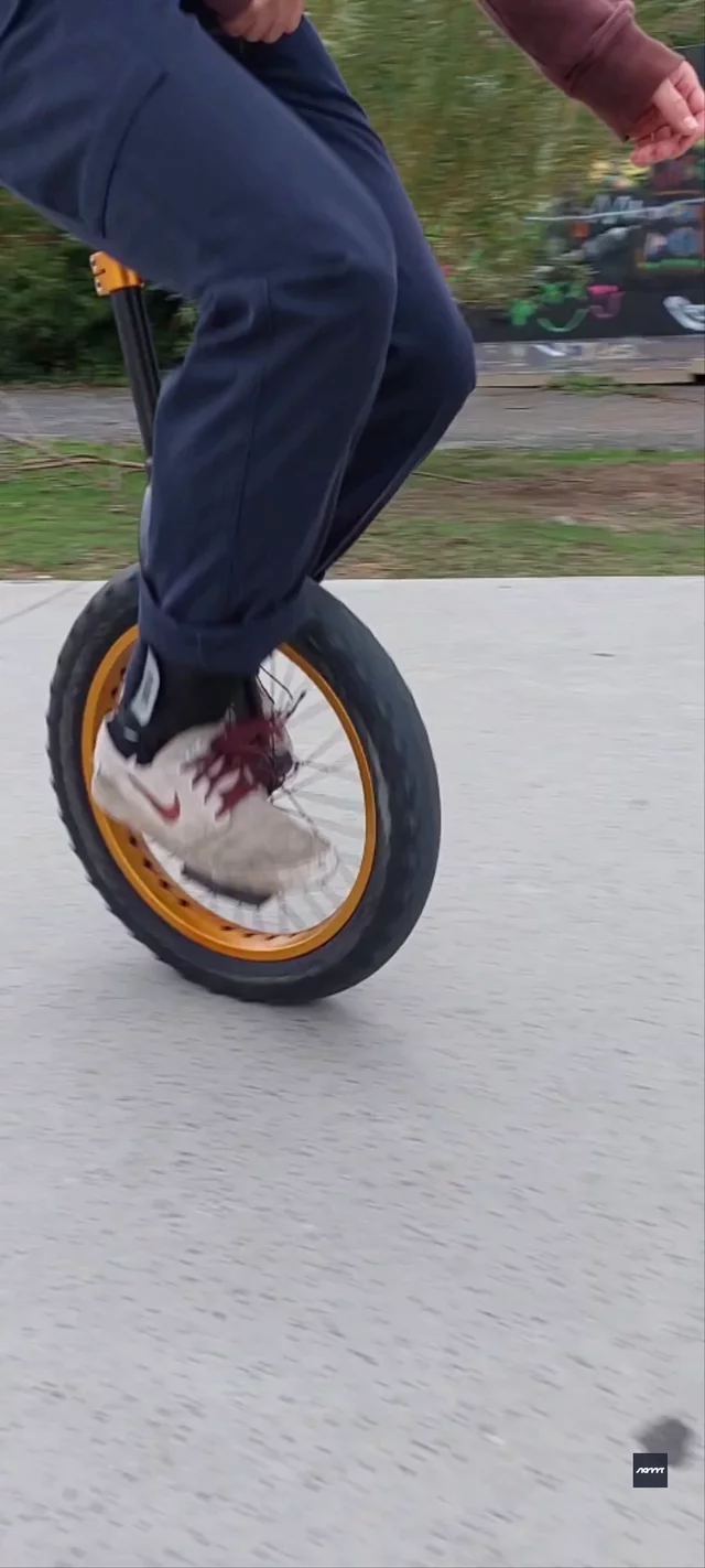 riu set: Varial footjam