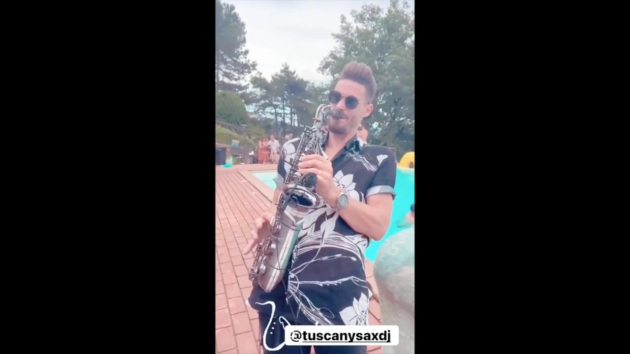 Tuscany Sax & DJ - Party @ Tenuta di Casa Bruciata - video 5