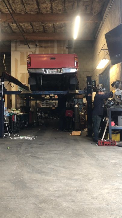 Mufflers Express - Son amables y atentos si los recomiendo . - Auto Repair Near Me - San Jose, California