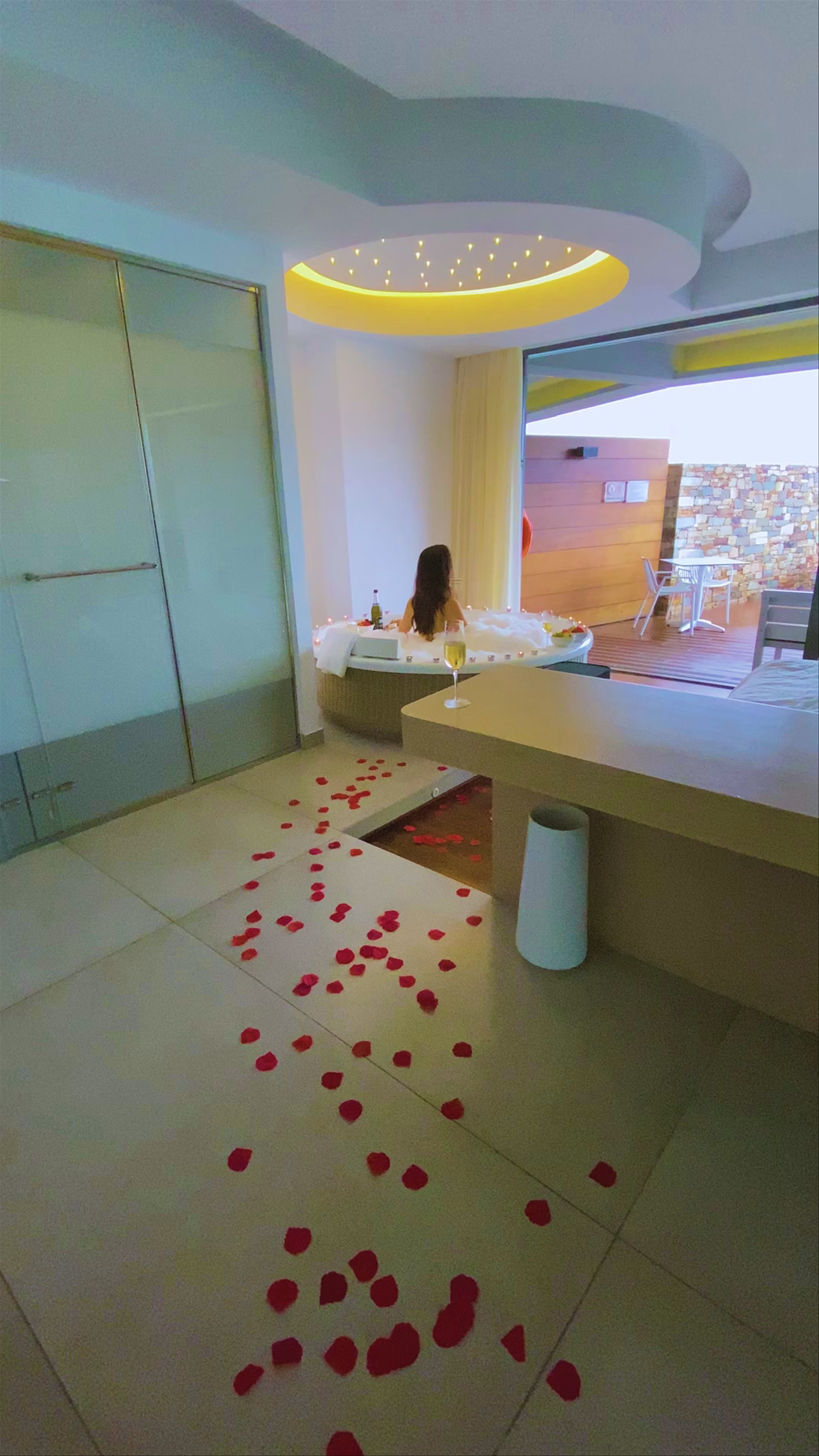 Luxurious Romantic Jacuzzi Escape at Lesante Blu, Tragaki, Greece