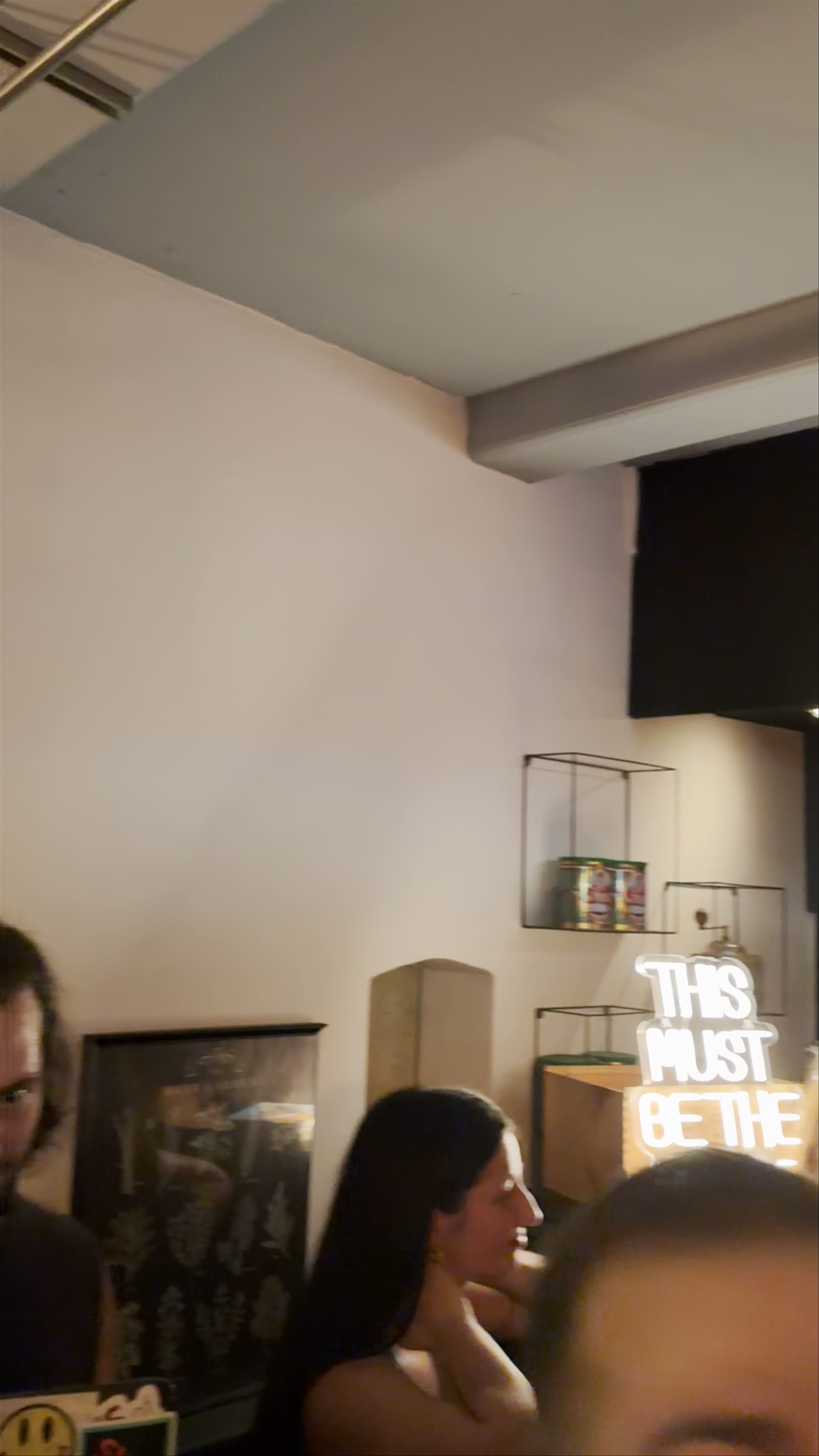 Bariq - Greek Food & Wines