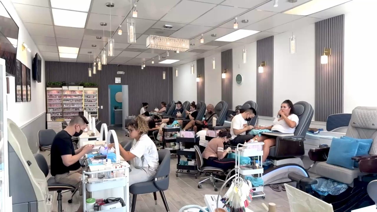 Gloss Nails Studio - Nail Salons Near Me - Santa Clarita, California