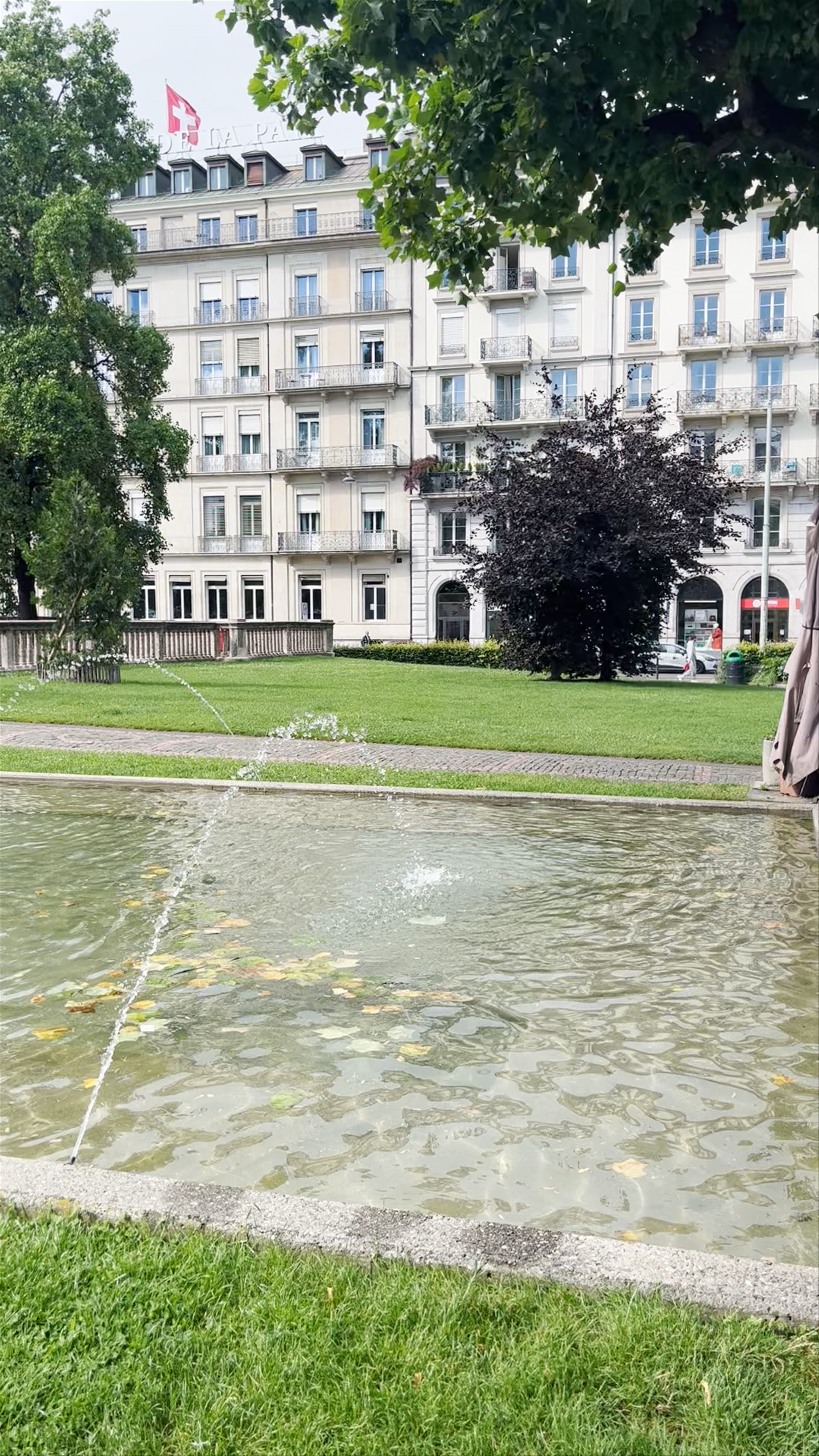 Enchanting Gardens and Lakeside Views at Monument Brunswick, Geneva