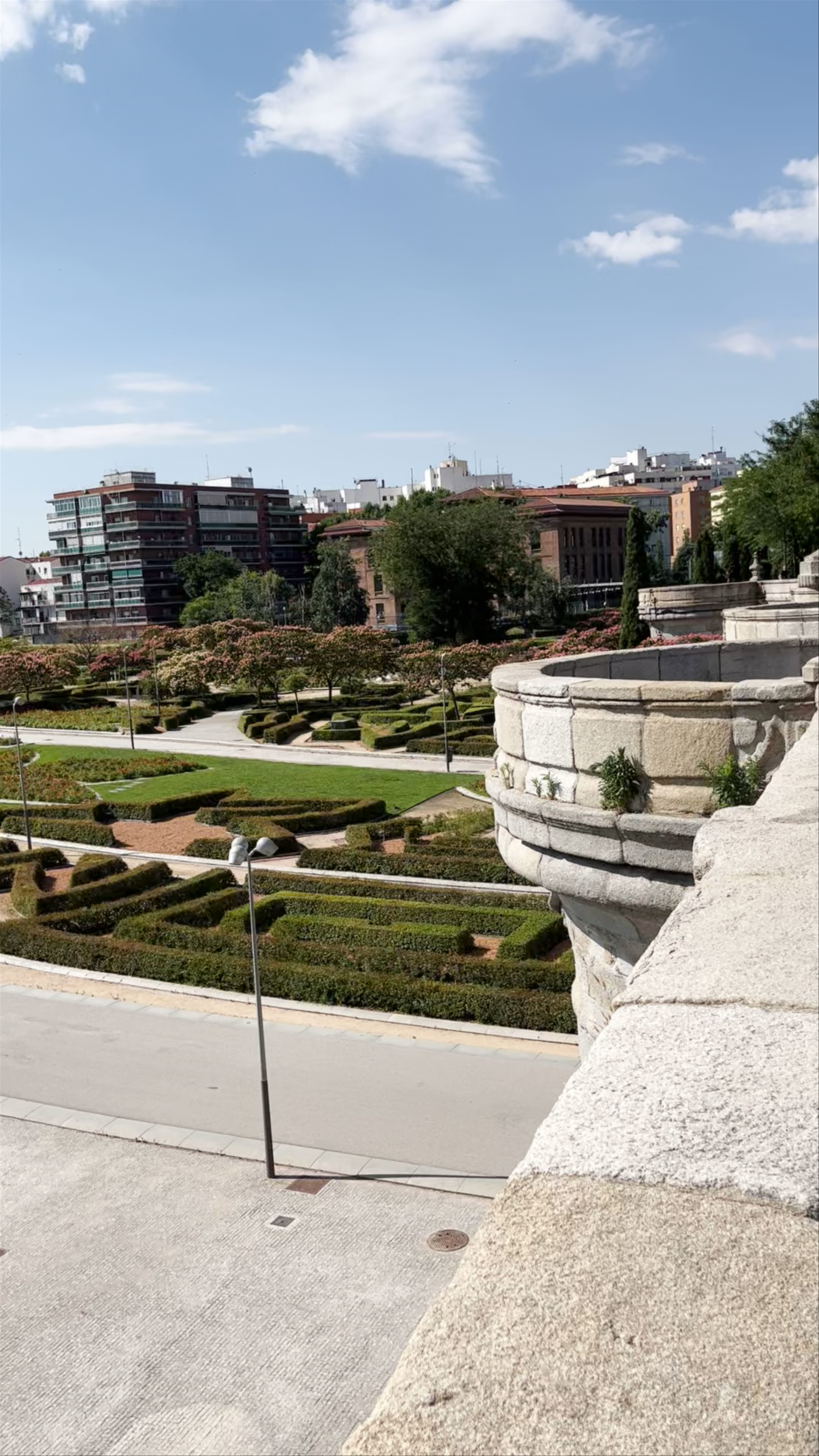 Puente de Toledo: A Serene Urban Oasis in Madrid