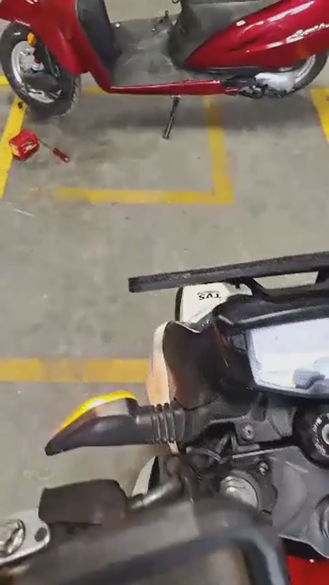 Walk-around video thumbnail