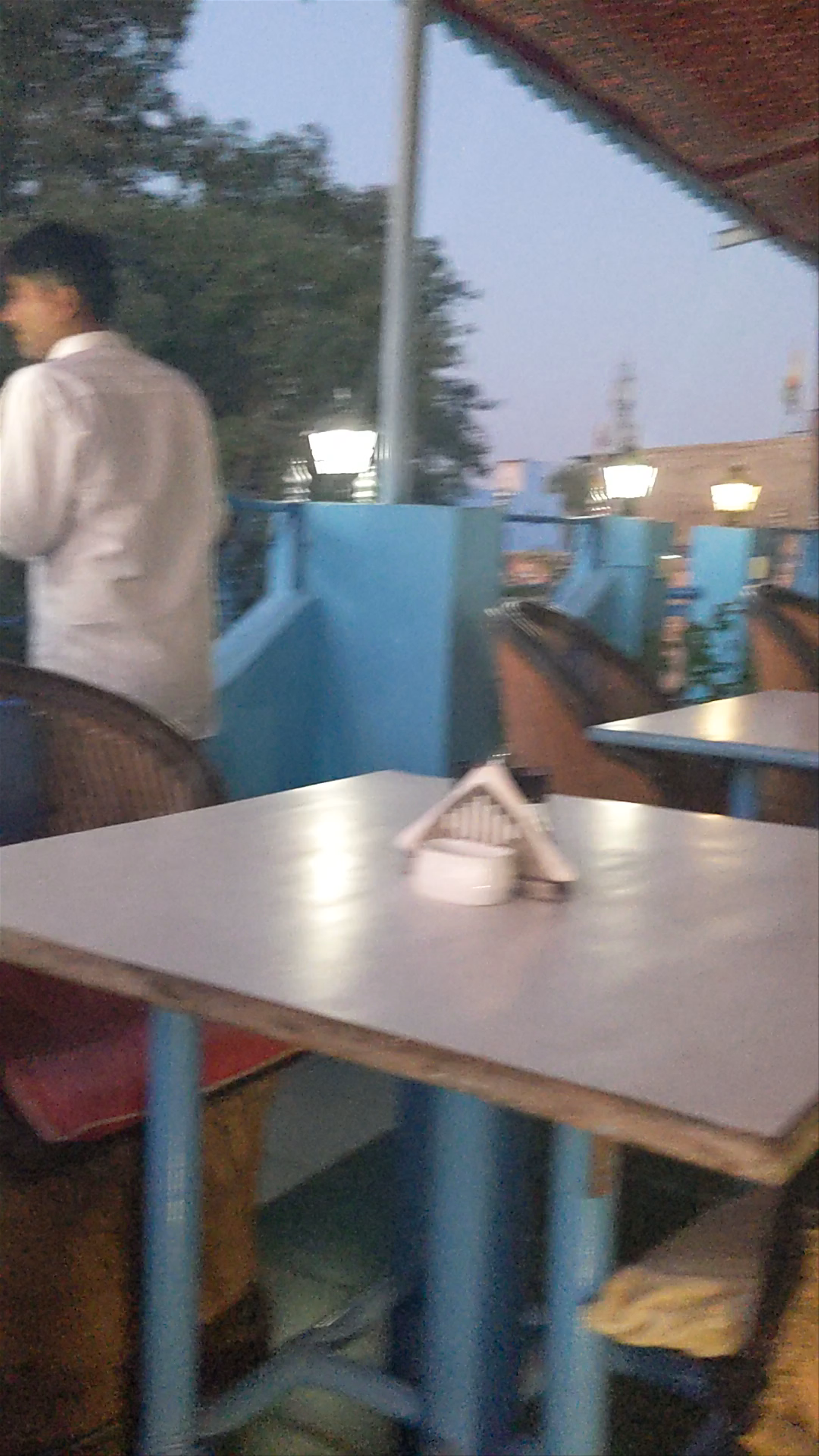 Kim Mohan'S Restaurant & Cafe