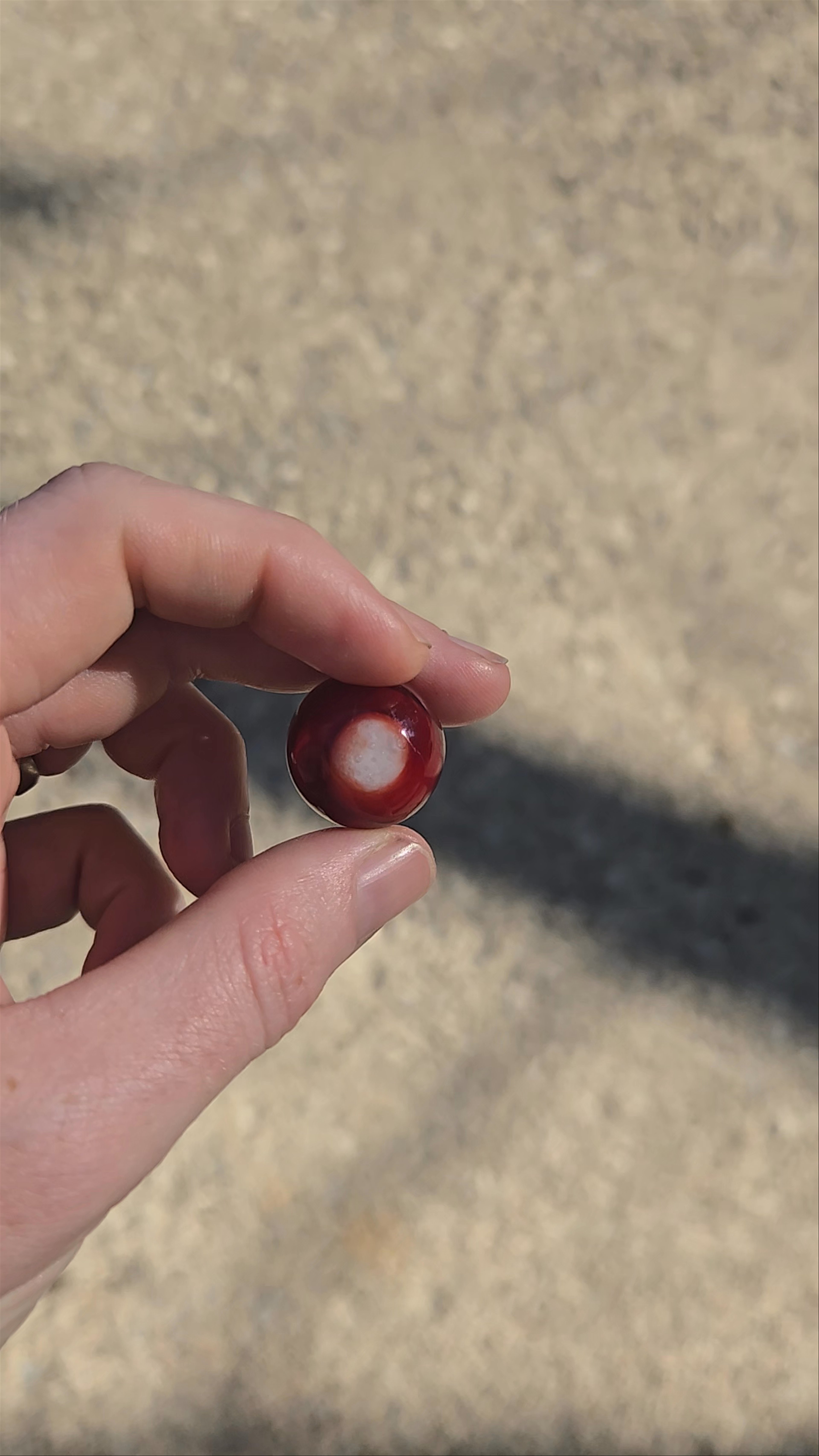 Preview pic of Red and White Marble