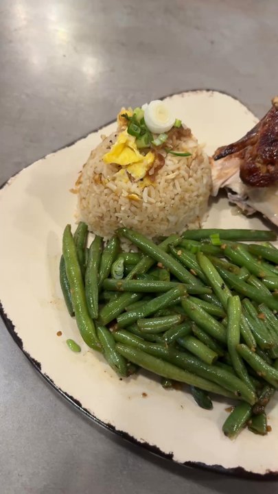 El Pollon - 1/4 chicken, Peruvian Fried Rice, green beans - Peruvian Near Me - Carnegie, Pennsylvania