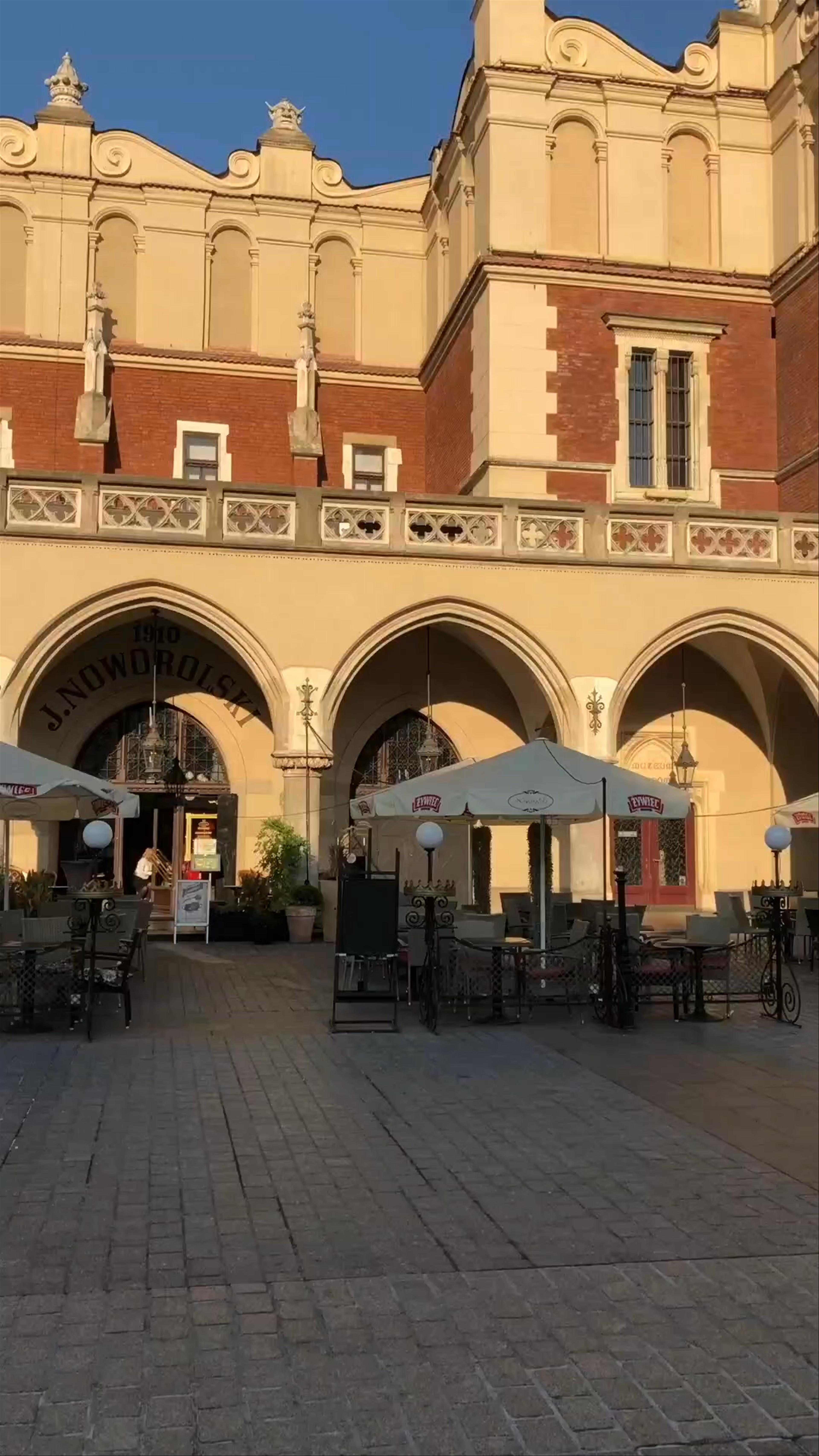 The Cloth Hall in Kraków: Historic Pulse of Main Square