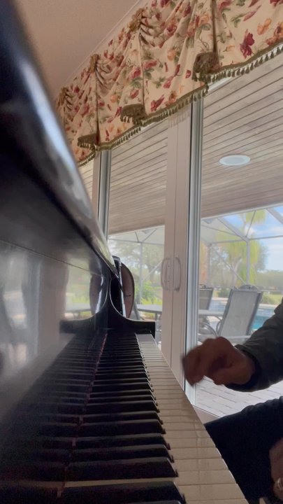 Pianist Tuner - Steve playing a little Christmas song after tuning - Piano Services Near Me