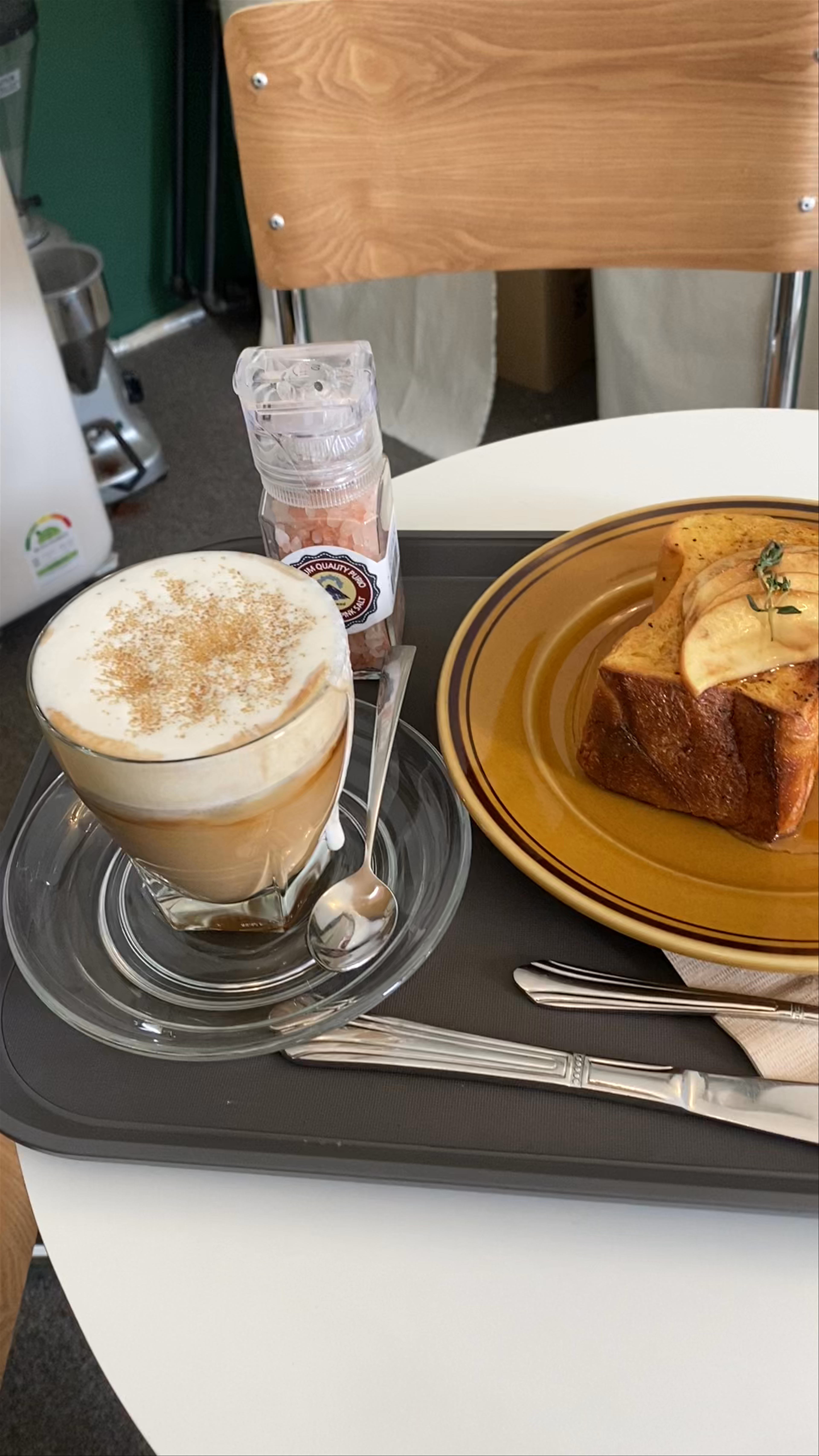 Cozy Cafe Vibes with Latte and Honey Toast in Seoul