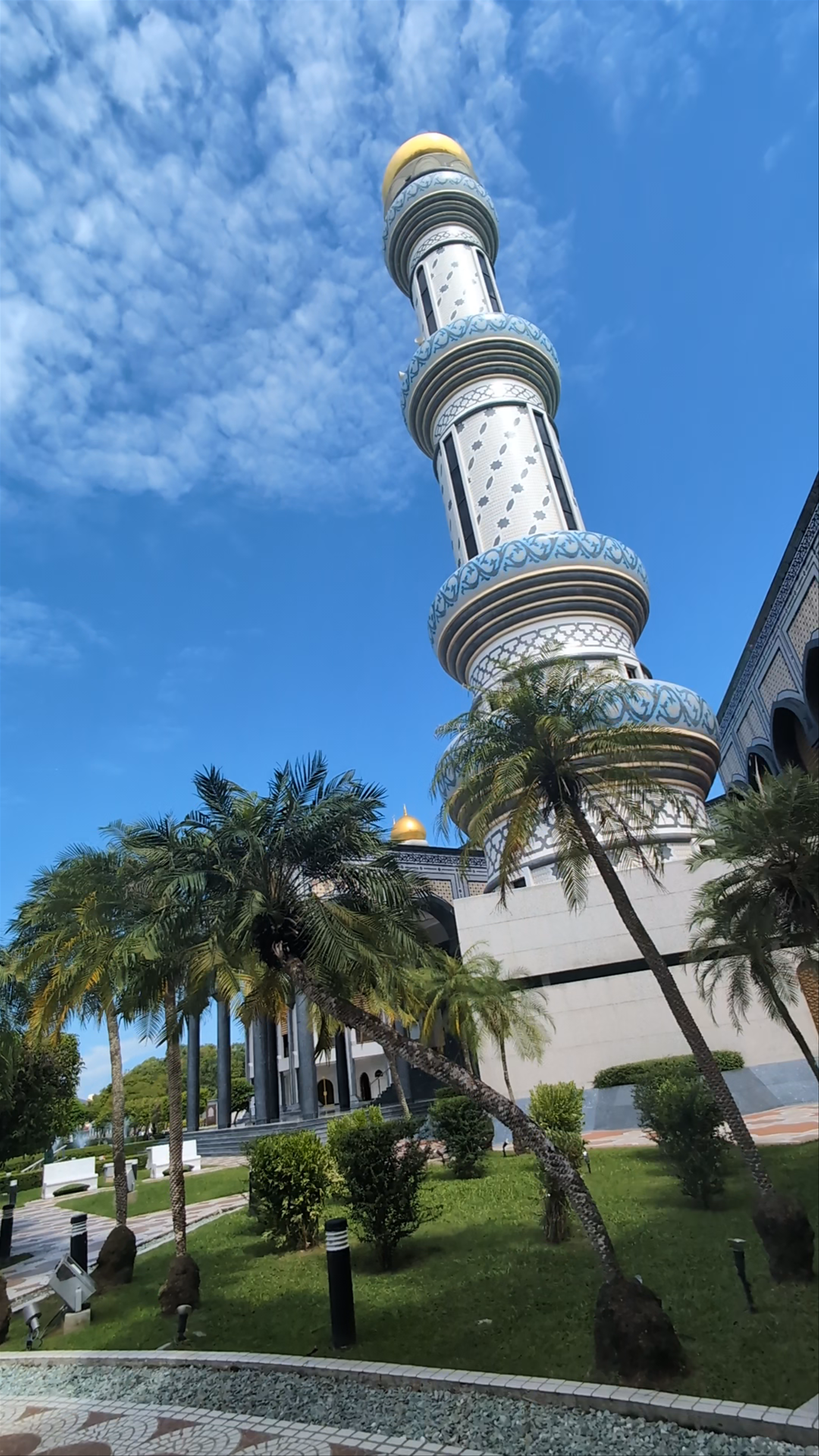 Jame' Asr Hassanil Bolkiah Mosque