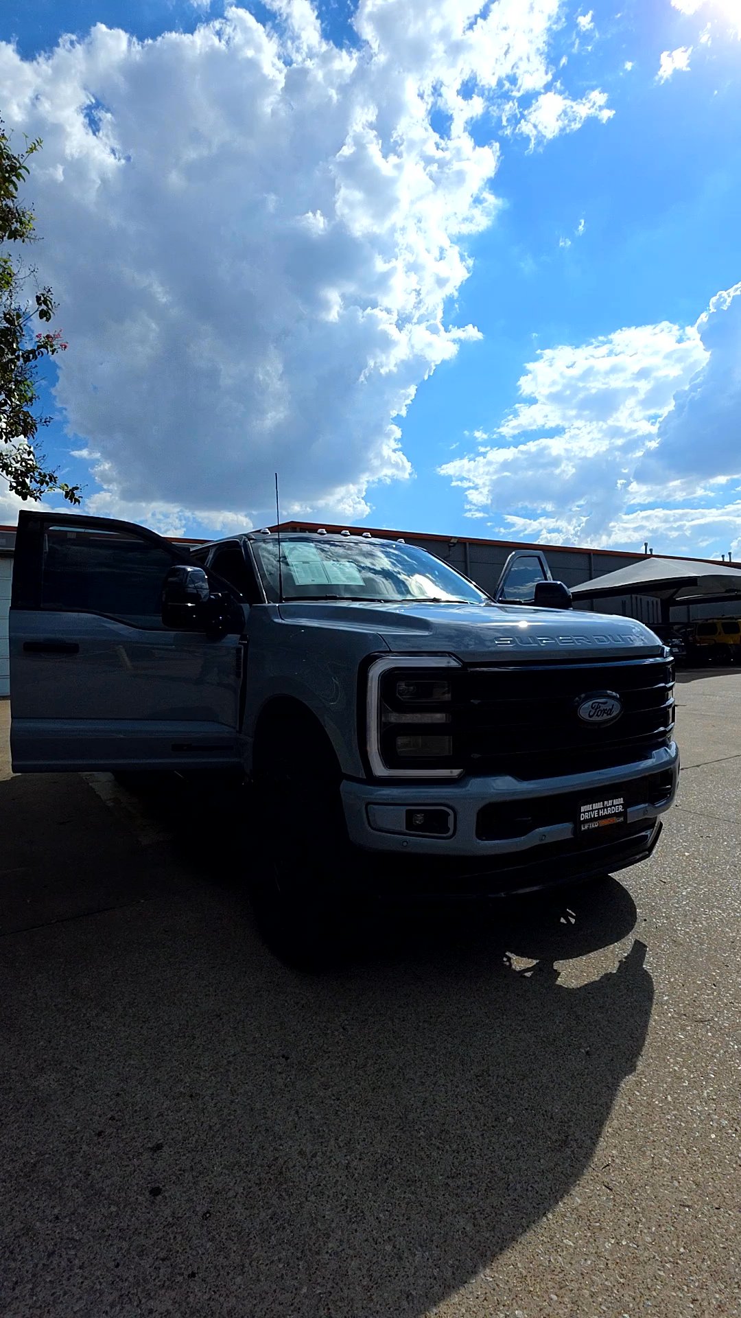Lifted Trucks - #TX11248 - 2026 Ford F-250 Super Duty Platinum Plus Crew Cab