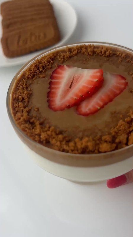 Biscoff and Vanilla Yoghurt Bowl