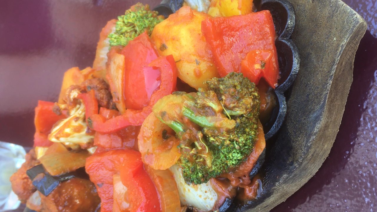 Naan - Vegetable Tikka - Indian Near Me - Berlin, BE