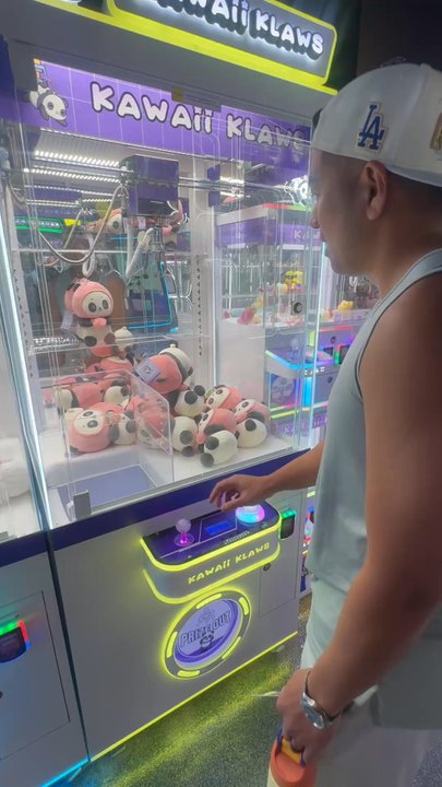 Kawaii Klaws - We won lol - Arcades Near Me - Riverside, California
