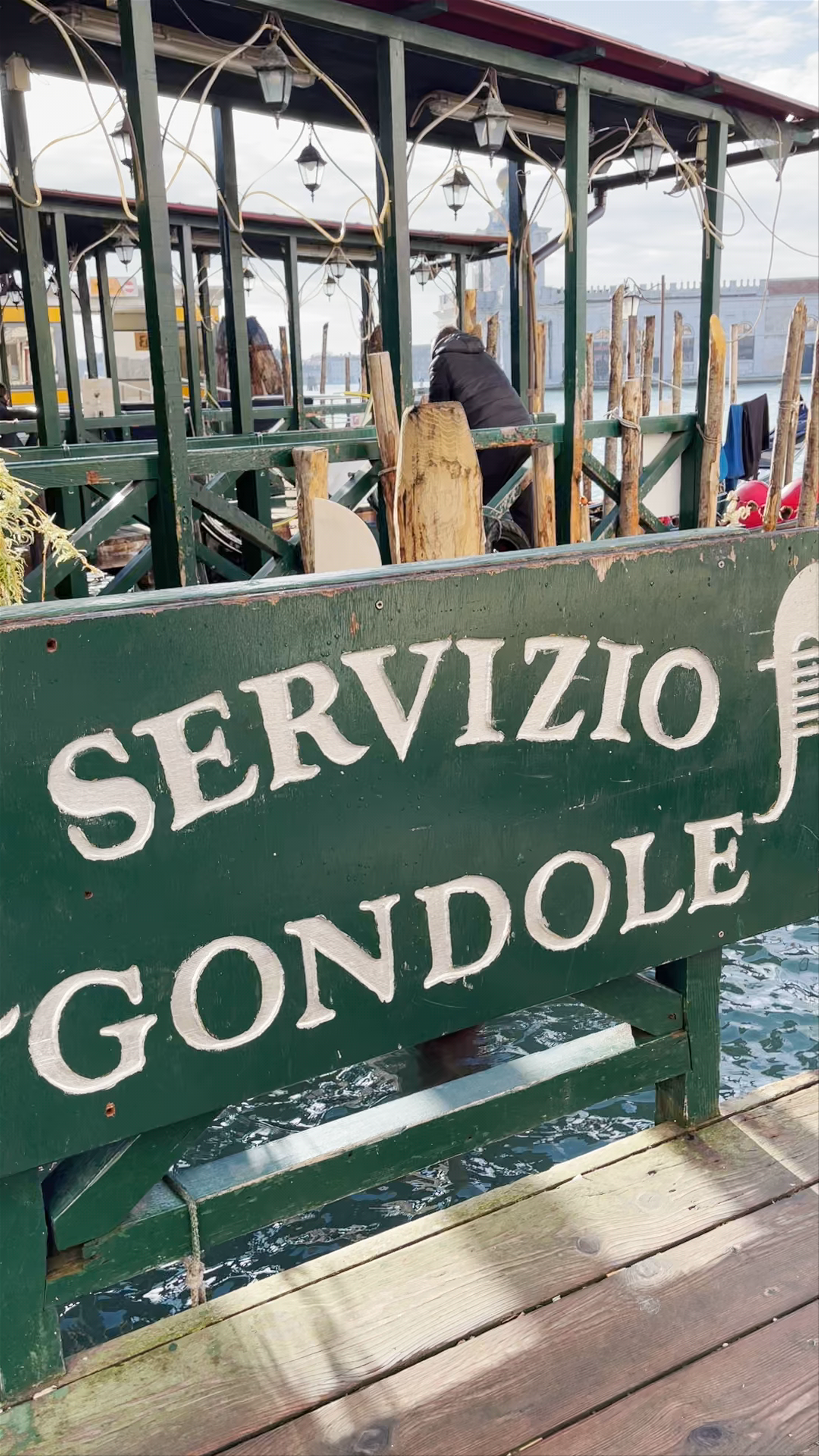 Venice Gondola Service with Basilica di Santa Maria della Salute View