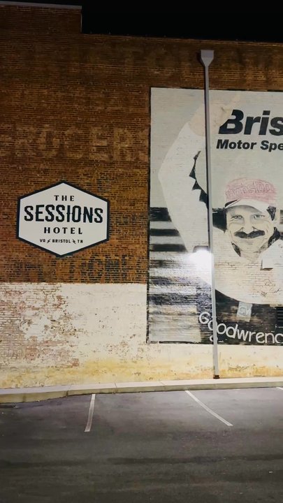 Southern Craft BBQ - Barbeque Near Me - Bristol, Virginia