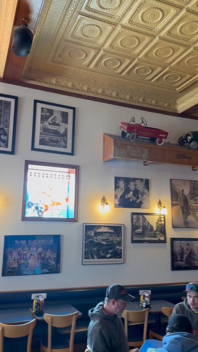 The Villager Pub - Decor - American Near Me - Charlevoix, Michigan