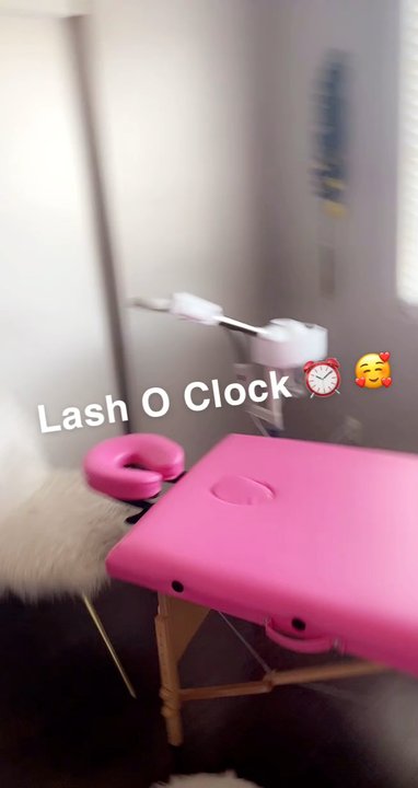 Lash Vibrations - Travel Lash Artist - Eyelash Service Near Me