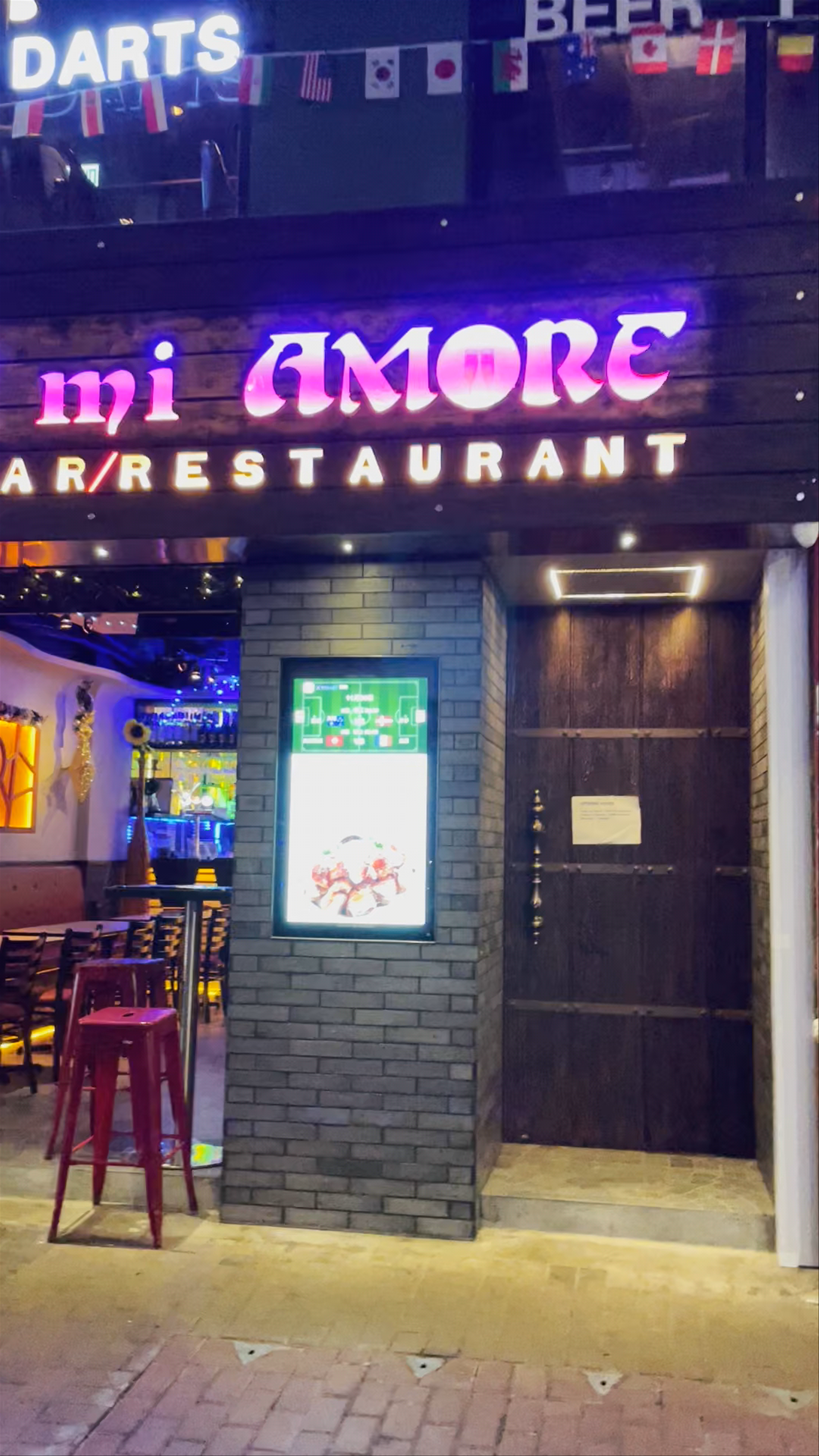 Junels mi Amore Filipino Bar and Restaurant